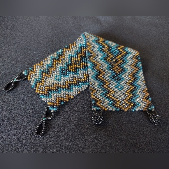 Artisan Handmade Beaded Bracelet - Picture 1 of 10